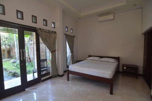Puri Itoma Hotel And Restaurant
