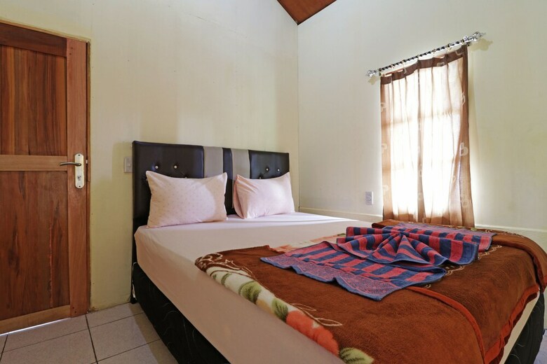 Hostal Tuk Tuk Timbul Bungalows