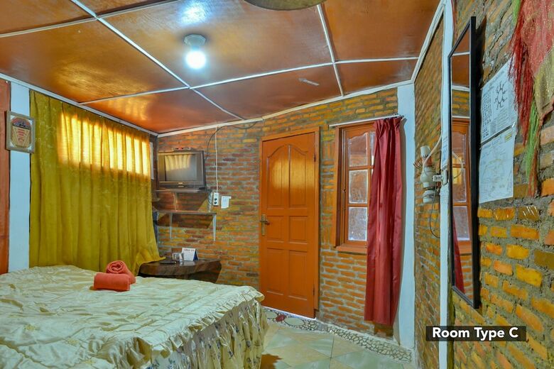 Hostal Marysca Guesthouse