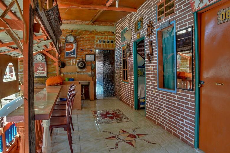Hostal Marysca Guesthouse