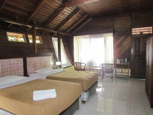Hostal Carolina Hotel