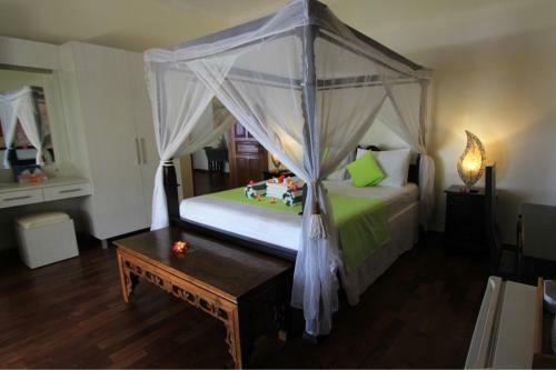Poinciana Resort