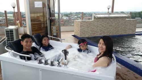 City Hotel