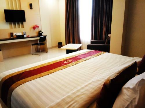 Grand Parama Hotel