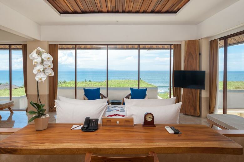 Hotel Komaneka At Keramas Beach