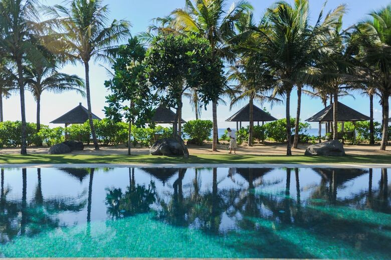 Hotel Komaneka At Keramas Beach