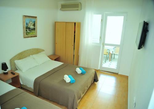 Grejm Family Apartments