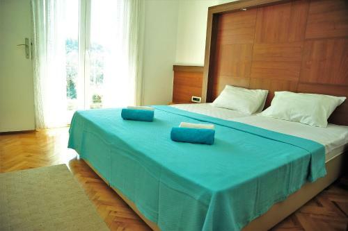 Grejm Family Apartments