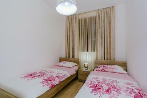 Opium Mar Apartments