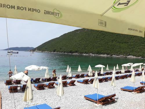 Apartments Villa-g Lustica
