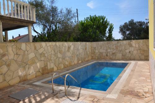 Apartments Villa-g Lustica