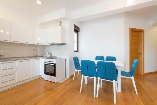 Aroma Apartments