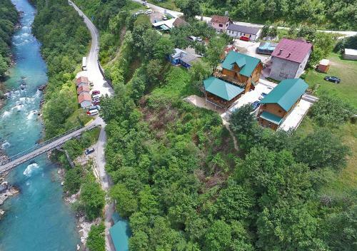 Hostal Rafting Blue River Tara