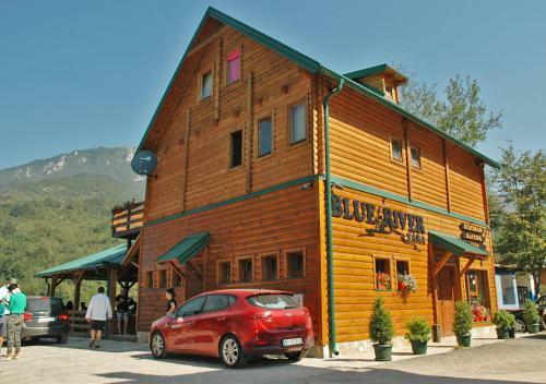 Hostal Rafting Blue River Tara