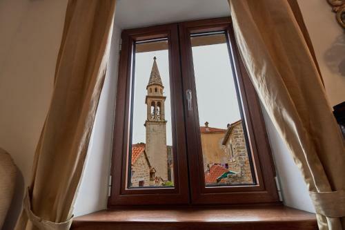 Apartments Renaissance Old Town