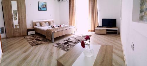 Blue Star Apartments