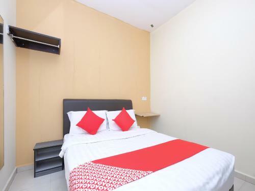 Hostal Oyo 89493 Q Hotel