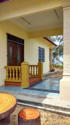 Mnyf Beach Homestay