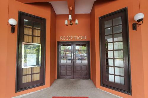 Hotel Bukit Merah Laketown Resort