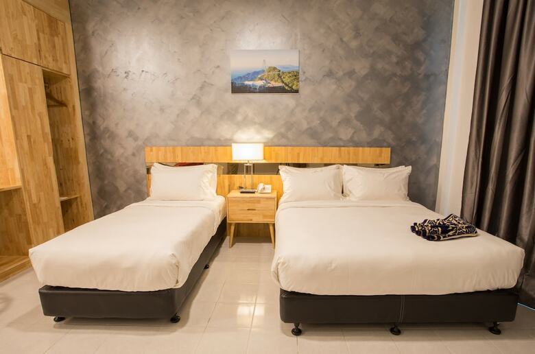 Adya Hotel Chenang