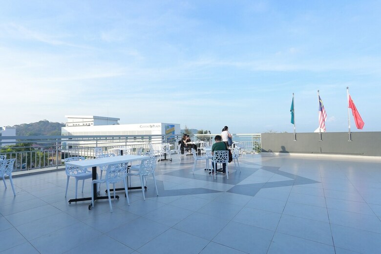 Adya Hotel Chenang
