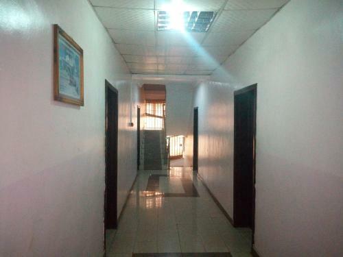 Hotel Bayse One Executive Suites And Bar
