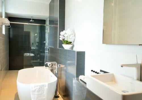 The Envoy Hotel Abuja