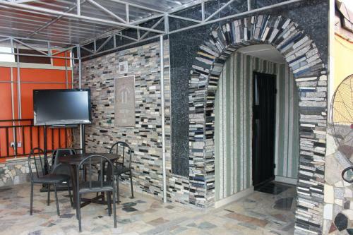 Hotel Double One Suites & Lodge