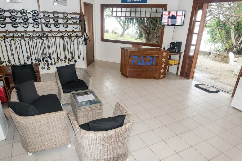 Hotel Quo Vadis Dive Resort