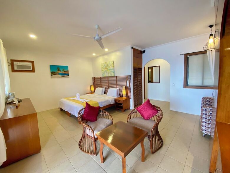 Hotel Quo Vadis Dive Resort