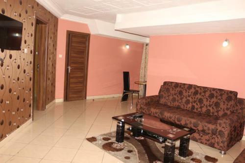 Royal Charlin Hotel And Suites