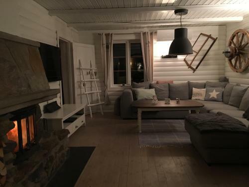 Stor Flott T�mmer Hytte