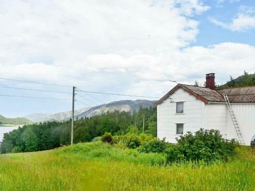 Three-bedroom Holiday Home In Fev�g
