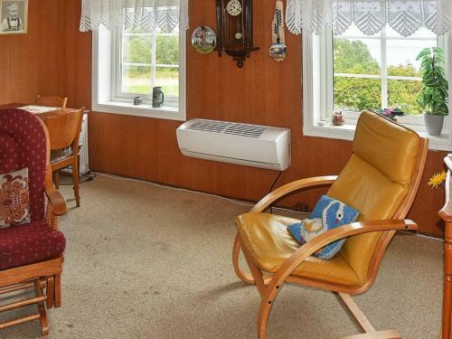 Three-bedroom Holiday Home In Fev�g