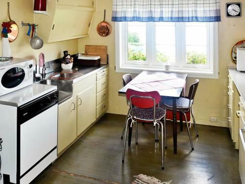 Three-bedroom Holiday Home In Fev�g