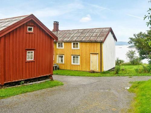 Three-bedroom Holiday Home In Fev�g