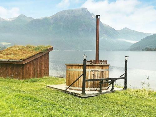 Holiday Home Hjalmarhytta
