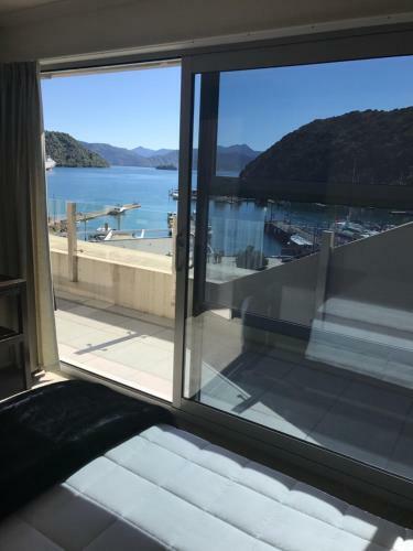 Oxley's Family Apartment