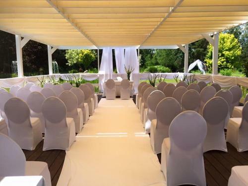 Hotel Rozdro?e Niebor�w