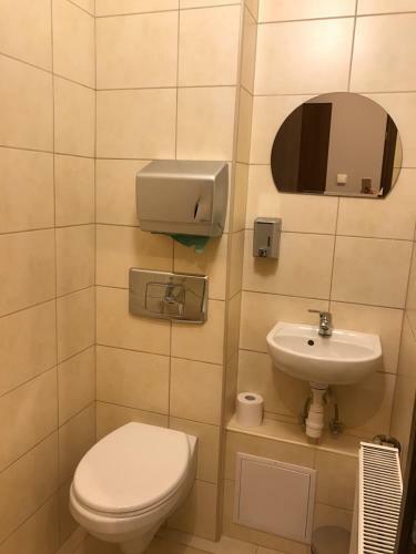 Albergue Noclegi Miko?�w