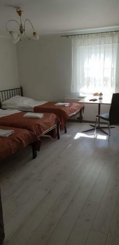 Bed & Breakfast Restauracja I Noclegi Pod Sikork?