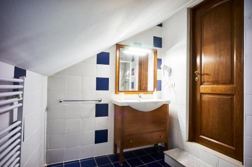 Apartamento Cozy Attic Room V