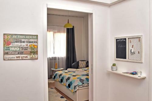Sweet Story Central Apartment