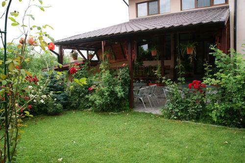 Hostal Pensiunea Bujorul