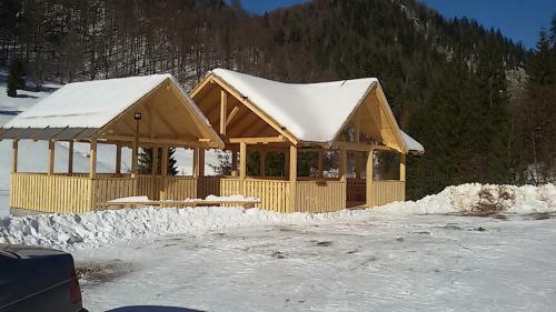Hostal Pensiunea Izbucul Tauz
