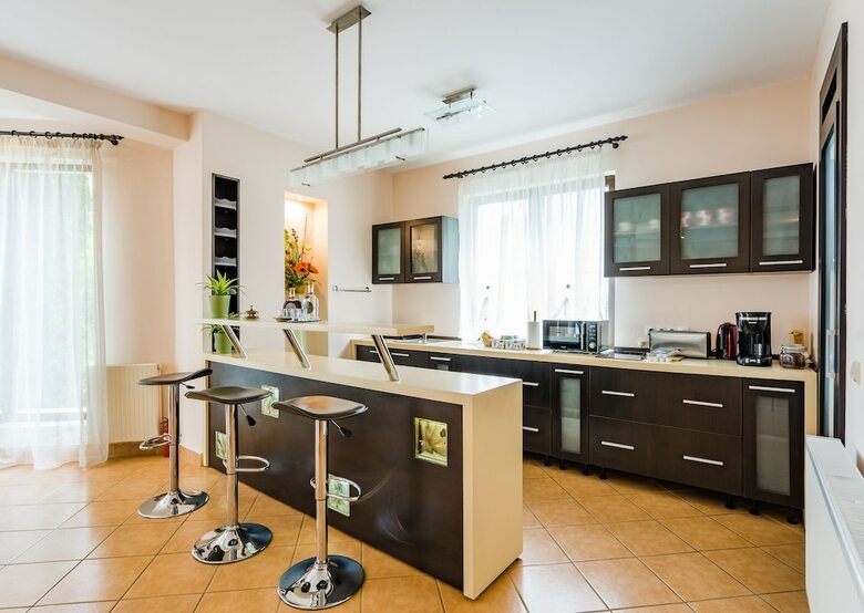 Hostal Flora Luxury House