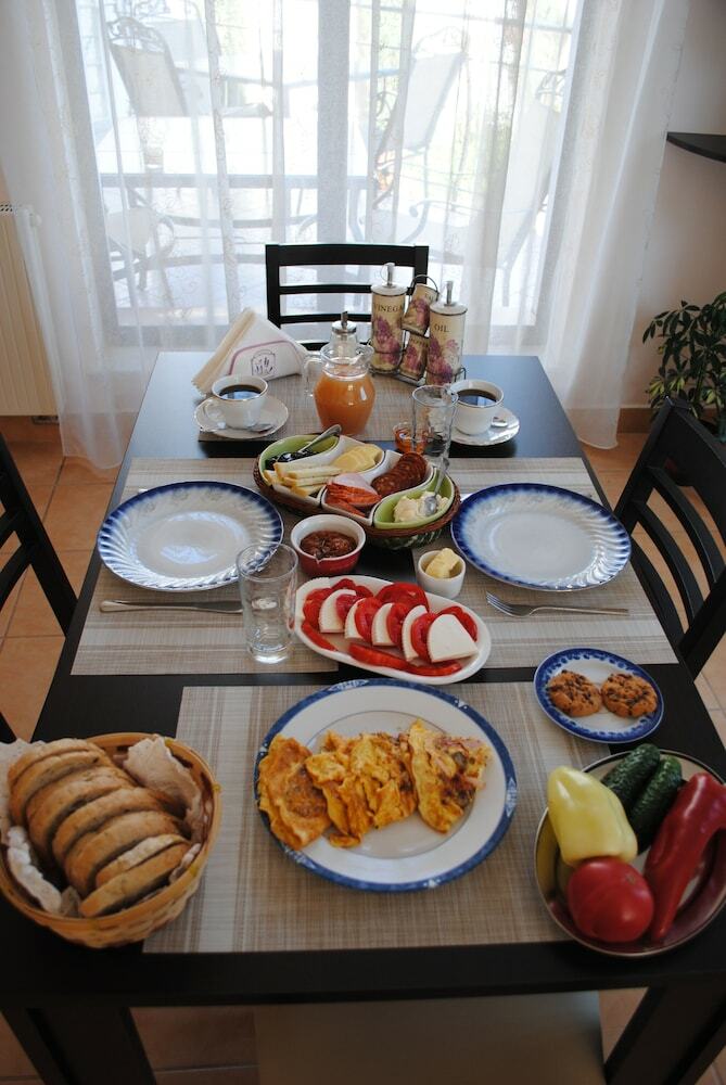 Hostal Flora Luxury House
