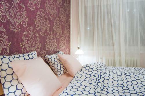 Avenue Crystal Apartment