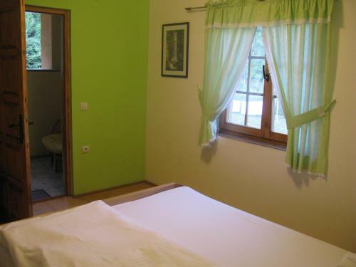 Bed & Breakfast Apartments Izvor Lisine