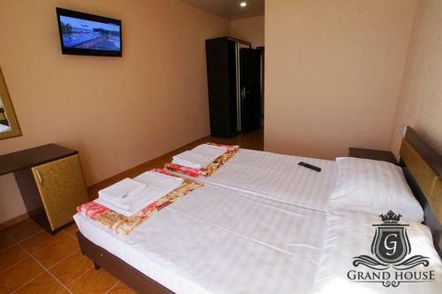 Hostal Guest House Grand House